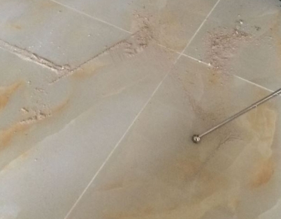 顺义瓷砖空鼓维修公司分享粘合剂选择不当在瓷砖铺贴过程中可能导致以下问题