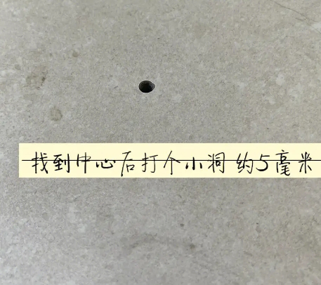 顺义瓷砖空鼓维修公司专业解答在瓷砖铺贴过程中，如果砂料搅拌不均匀，将会带来以下问题